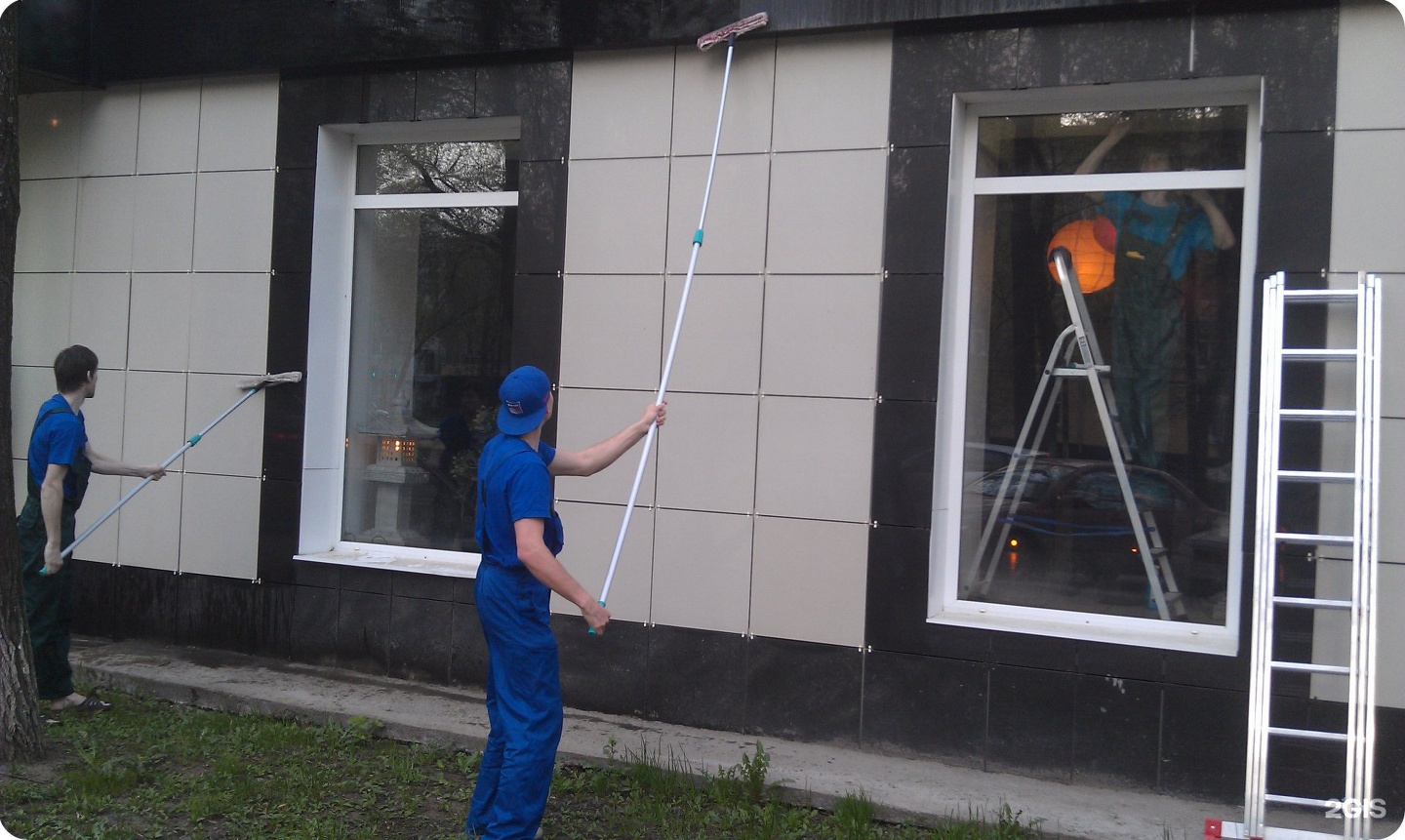 5 Reasons to Choose the Best Residential Exterior Cleaning Experts